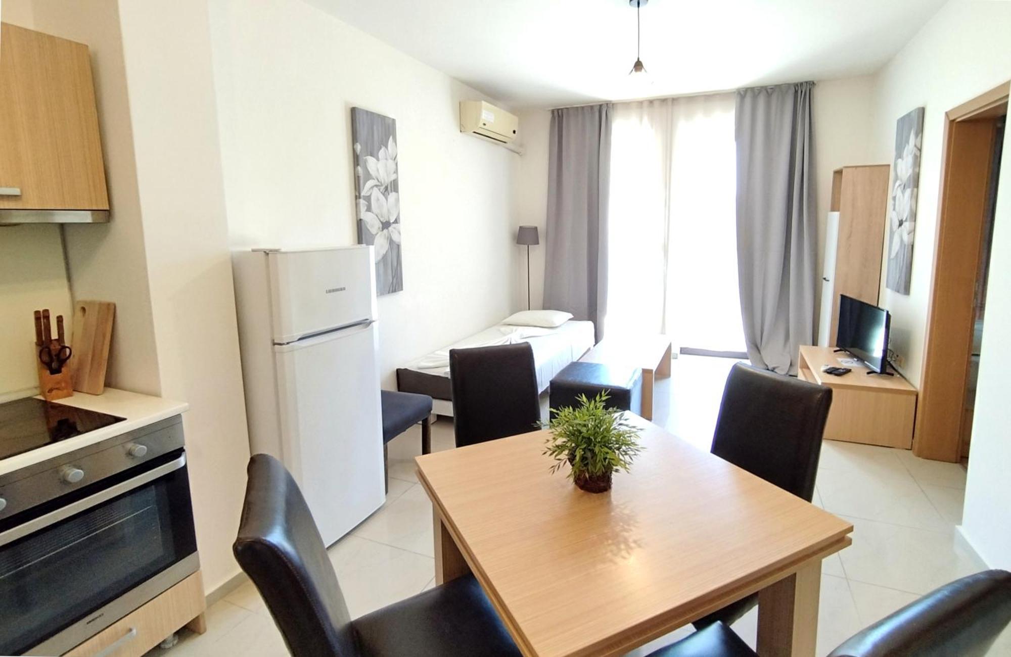 New Line Village Apartments Sluneční pobřeží Exteriér fotografie